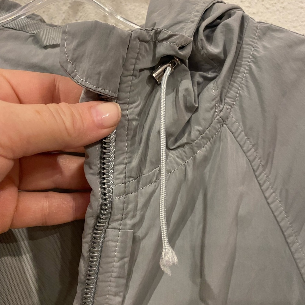 lululemon athletica Light Gray Hooded Anorak Jacket - Picture 3 of 9